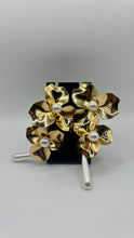 Load image into Gallery viewer, Zinnia Earrings
